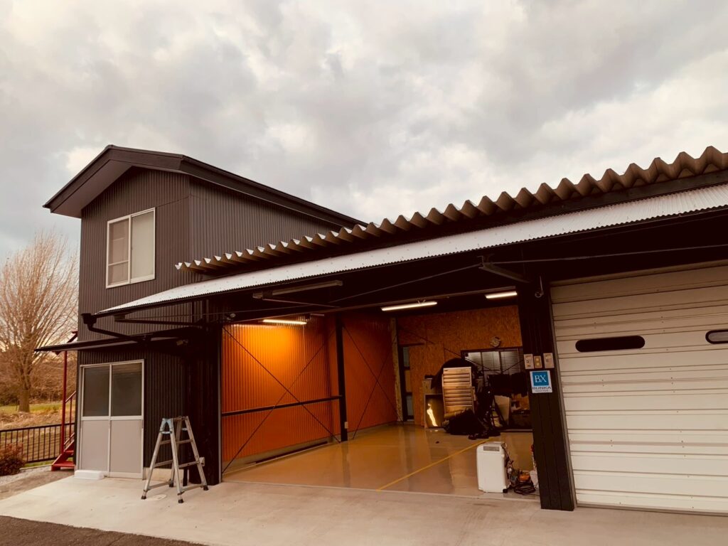 GARAGE